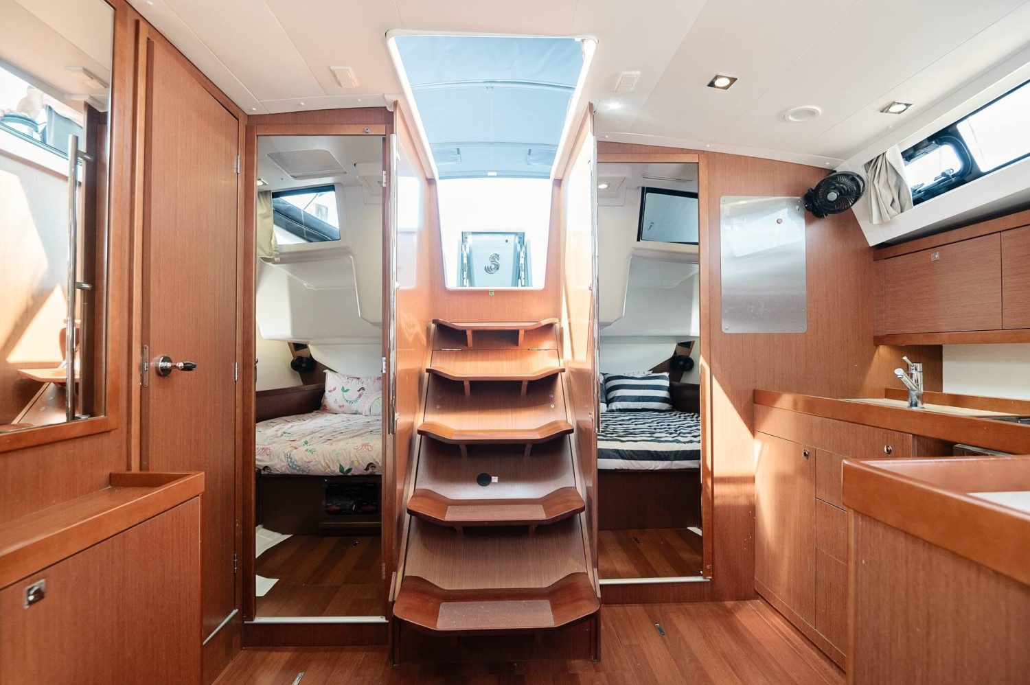 Beneteau-45-for-sale14