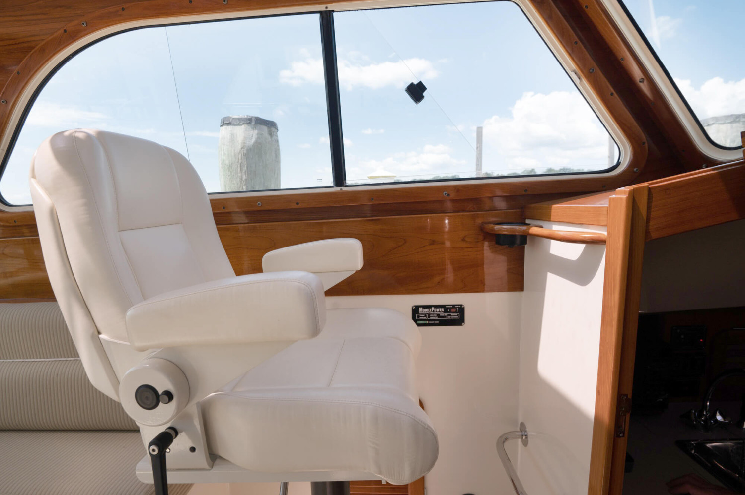 Hinckley-36-EP-for-sale-16