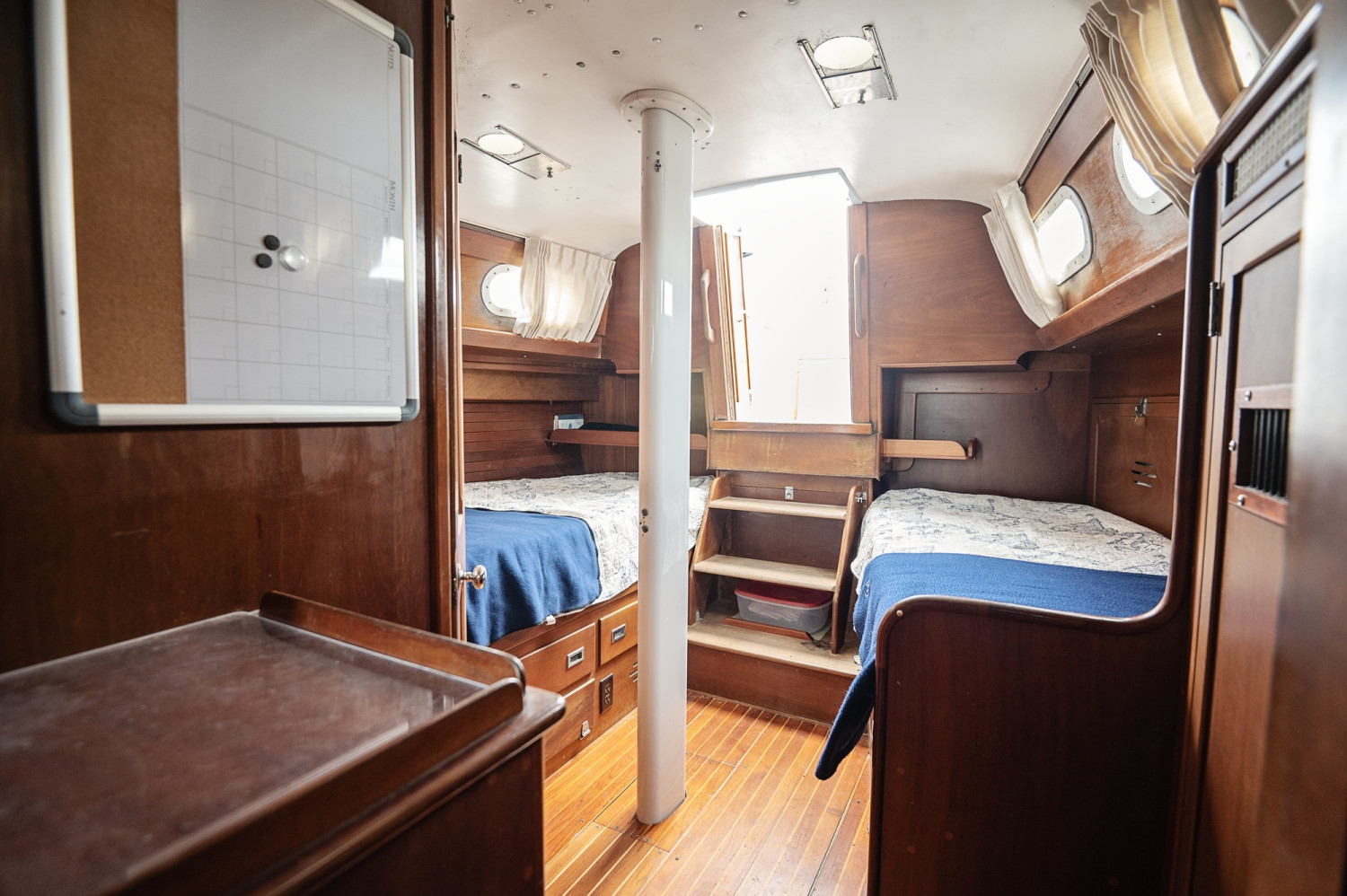 Hinckley-49-for-sale15