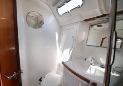 Beneteau-373-for-sale10